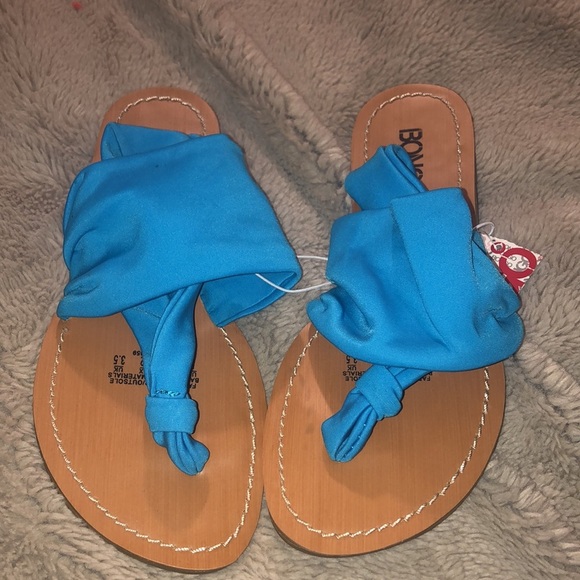 🔹4 for $30 NWT Bongo Zarella Sandals, size 5 - Picture 2 of 6
